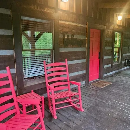 Southern Oak Cabin - Newly Remodeled - Close To All Attractions Sevierville Exterior photo