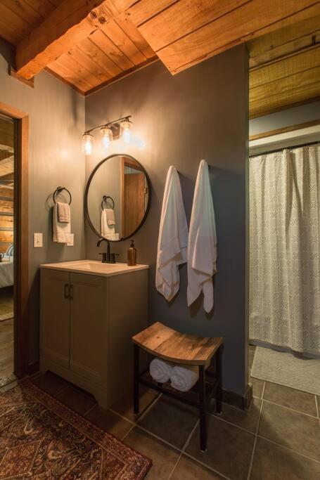 Holiday home Southern Oak - Newly Remodeled - Close To Attractions Sevierville