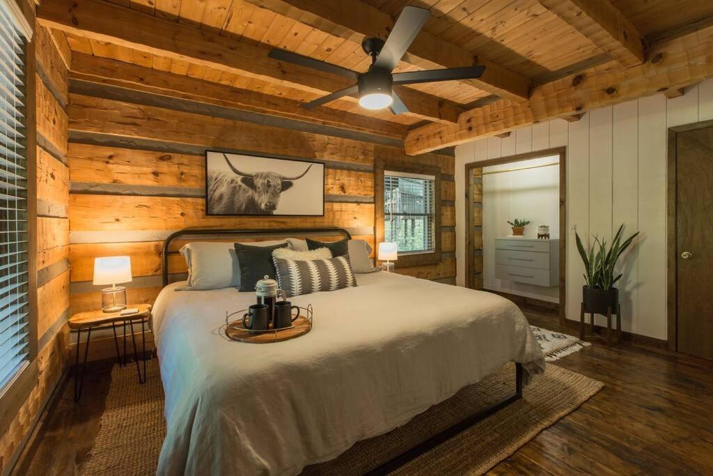 Holiday home Southern Oak - Newly Remodeled - Close To Attractions *